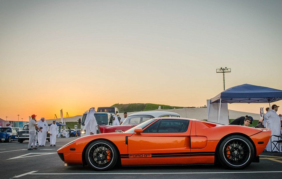 世界上最“怪”的桥，突然消失在海面上，司机出来后到了其他国家