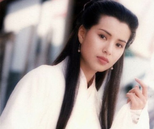 除了气质清冷的小龙女,李若彤还有性感妖媚的一面啊!