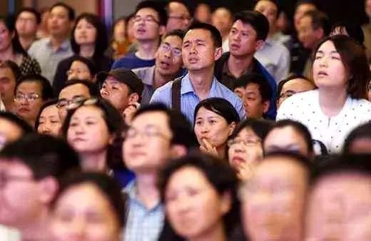 可怕!购房公证摇号蔓延全国7城,4.4万人摇号416套房,中签率不足