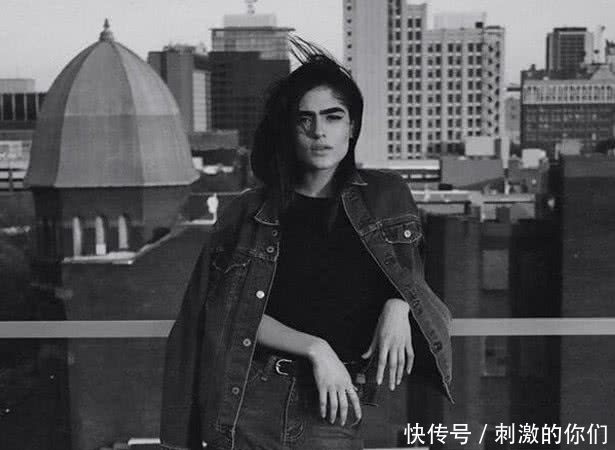 17岁女孩奇丑无比的眉毛被嘲,却成了大牌眼