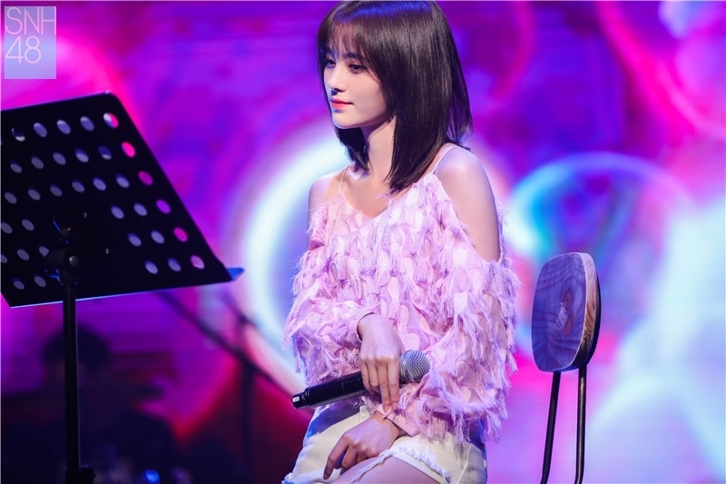 snh48鞠婧祎举办生日会献热舞 现场哽咽谢粉丝