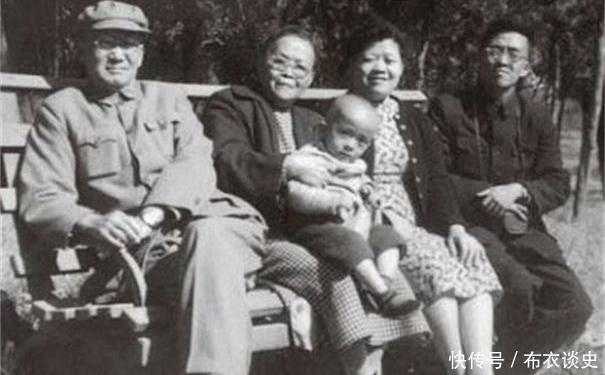 他是蒋介石的心腹爱将,却没向解放军开过一枪,差点成为开国元帅