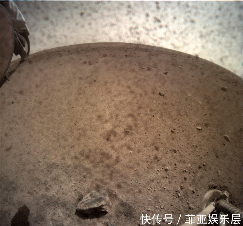 从洞察号传回地球的资料中,人类第一次听到火星上的风声