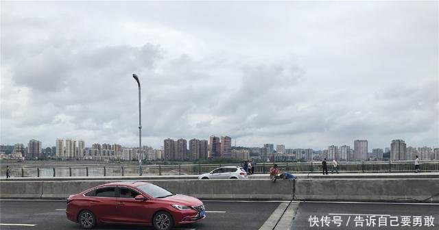 四川南充最宽大桥正式通车,双层互通工程带来