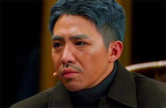 俞灏明晒凌晨两点加班照,面部略微浮肿引来大