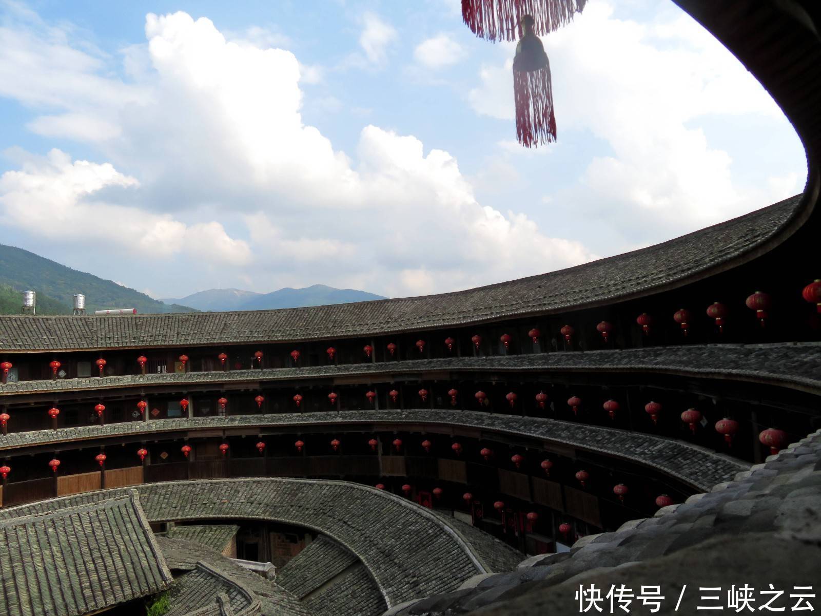 中国古建筑的一朵奇葩，福建永定土楼，神奇的山区民居冬暖夏凉