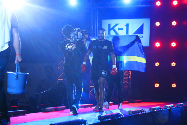 他被昆仑决冠军秒杀!却横扫日本拳坛!还要挑战