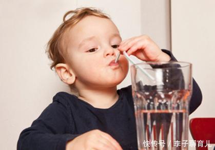 宝宝多大可以喝水?每天喝多少水合适?不爱喝