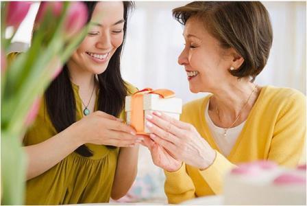 差点成为汤唯婆婆的她大谈媳妇责任，面对强势婆婆该怎么办？