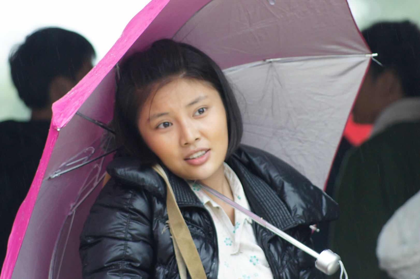 徐冬冬昔日旧照被扒 表情夸张土里土气