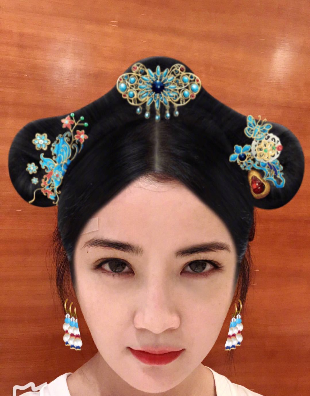 蔡卓妍模仿宫斗剧,霸气回应结婚传闻,轮不到你们为我做主！