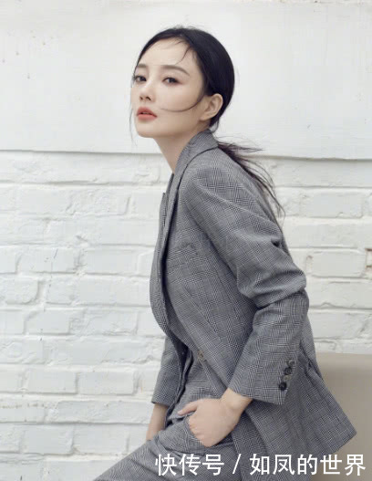 贾乃亮发文暴露夫妻关系谁注意李小璐的壁纸,