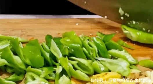 家庭腌酱黄瓜的做法 t017435e9a0dad1c399.jpg
