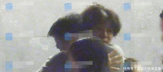 关晓彤鹿晗生日宴上甜蜜秀恩爱,深夜同返男方