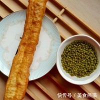 想吃煎饼果子不用出去买了，配方与做法都告诉你，学会可以摆摊了