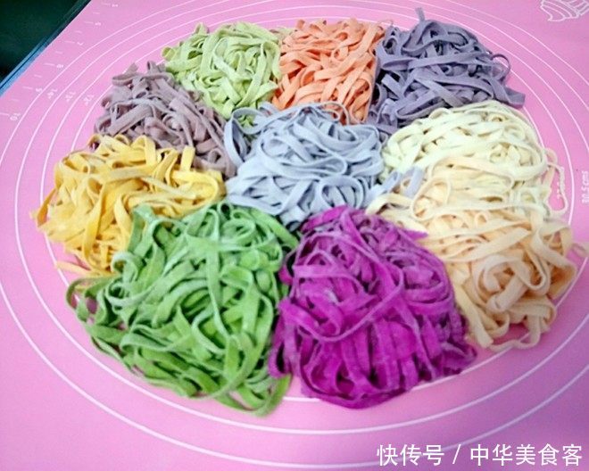 彩色蔬菜面条营养又好吃,妈妈一学就会,挑食的