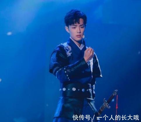 戳爷我是小蛮腰,肖战我是小腰精,朱一龙我…搞有女生基图片