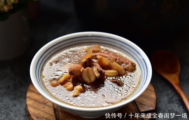 小孩子可以吃西洋参吗 t017cca24ede15ac8aa.jpg