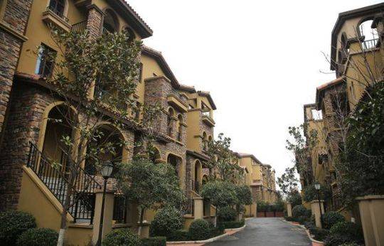 开发商举报自己起诉业主:法院判合同无效 律