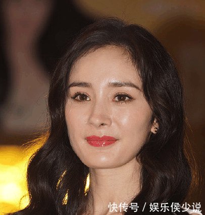 31岁杨幂颜值崩塌 脸僵还有双下巴, 一笑牙齿好