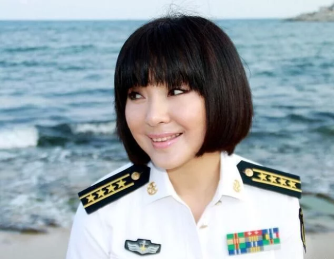 《常回家看看》原唱陈红如今瘫痪在床,无人管