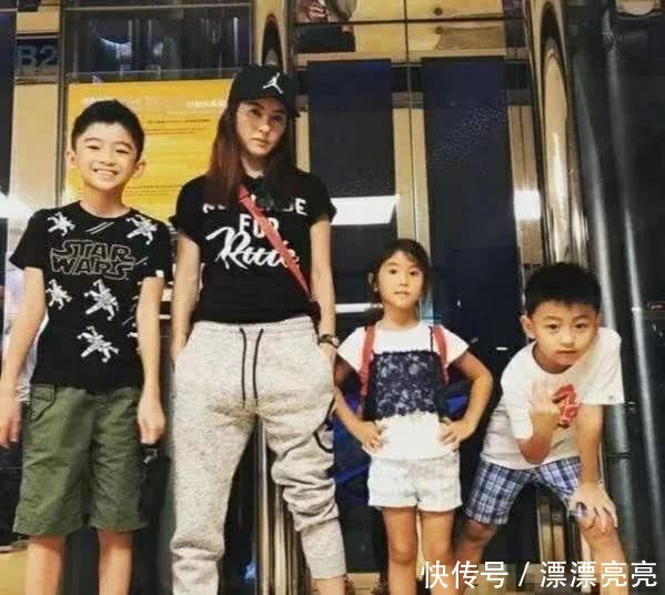 张柏芝晒12岁儿子照片,长相气质神似谢霆锋,如