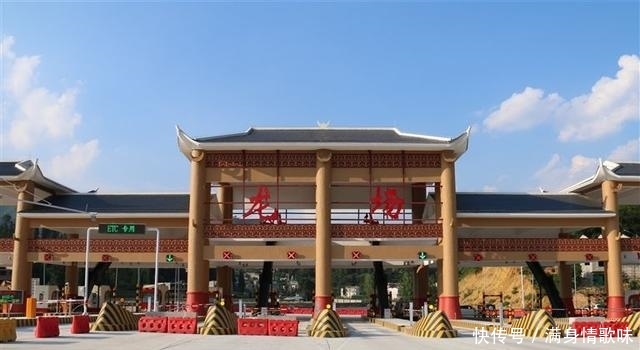 纳雍有多少人口_纳雍二中图片(3)