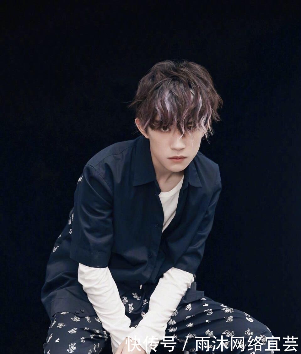 易烊千玺和周冬雨拍吻戏被议论, 不用替身才是