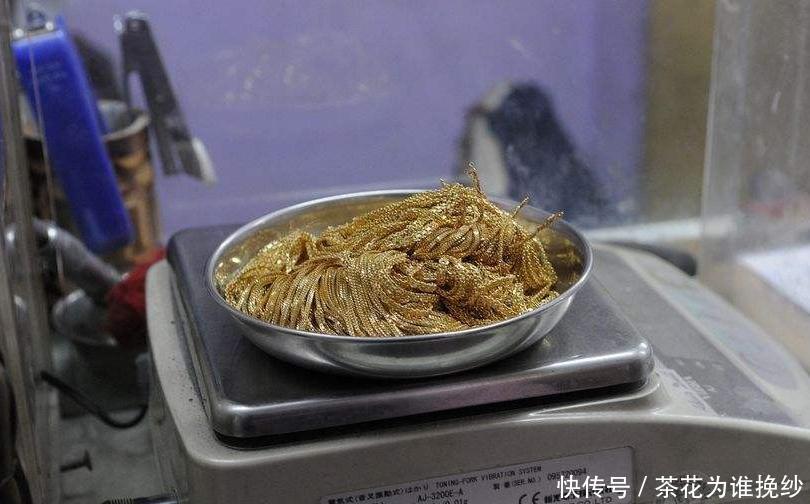 印度人郁闷:他们国家黄金多且便宜,中国人为何