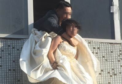 女子求死从六楼跳下,男子救下她,将她翻身后,男子顿时口吐白沫