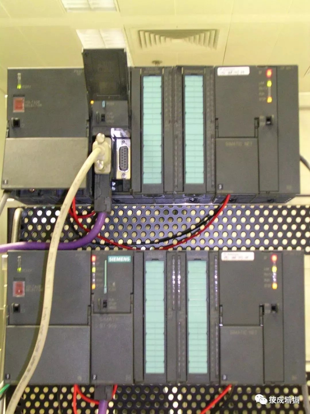 t01896aba695bfc2433.jpg?size=1080x1439