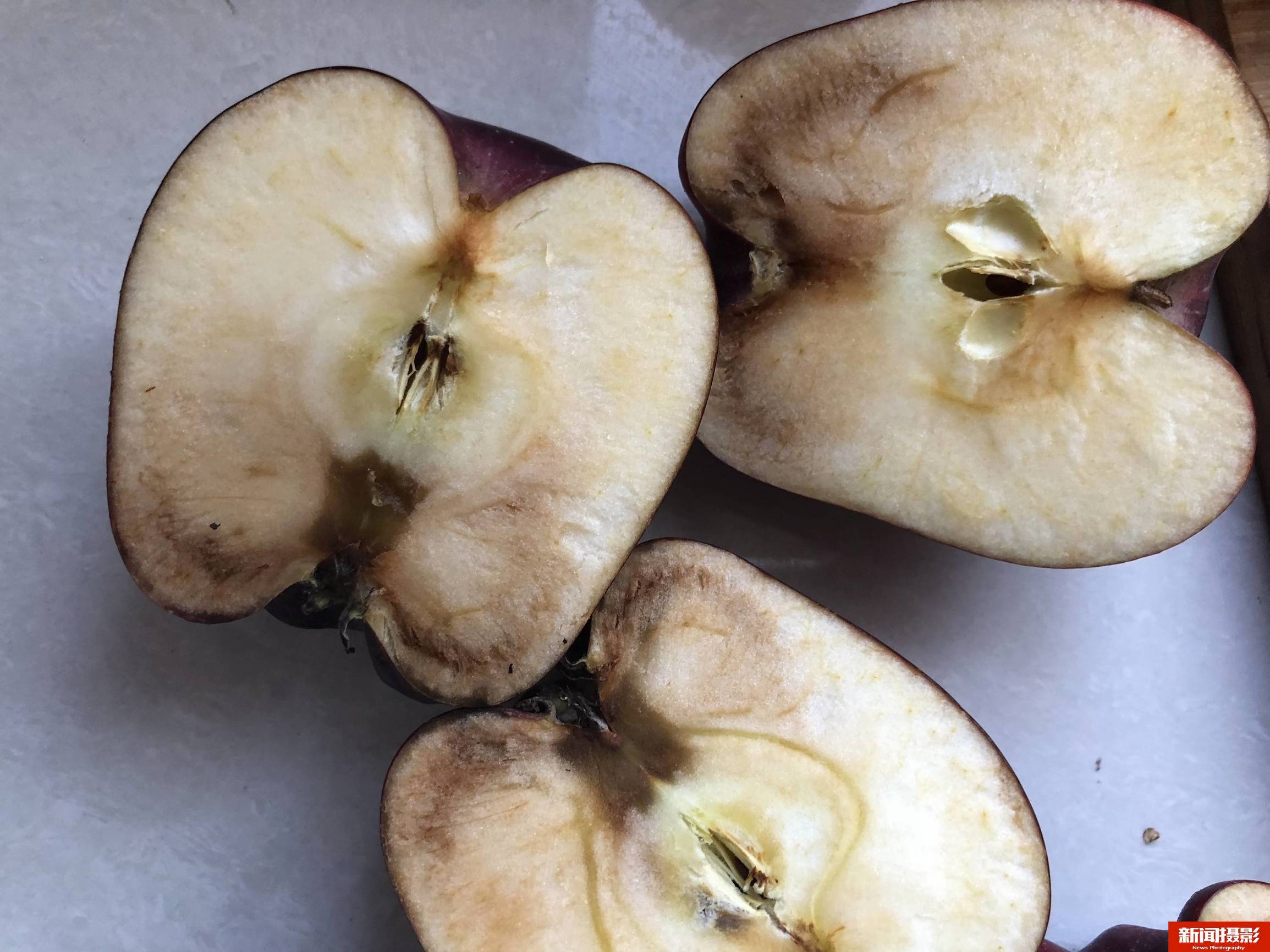 农村大集4块钱1斤蛇果,原来叫花牛,买回家上当