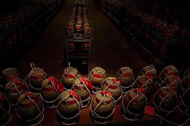 白酒储存在酒厂贮存和放在家中的有什么区别?