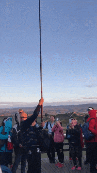 这是我见过最长最牛的自拍杆!