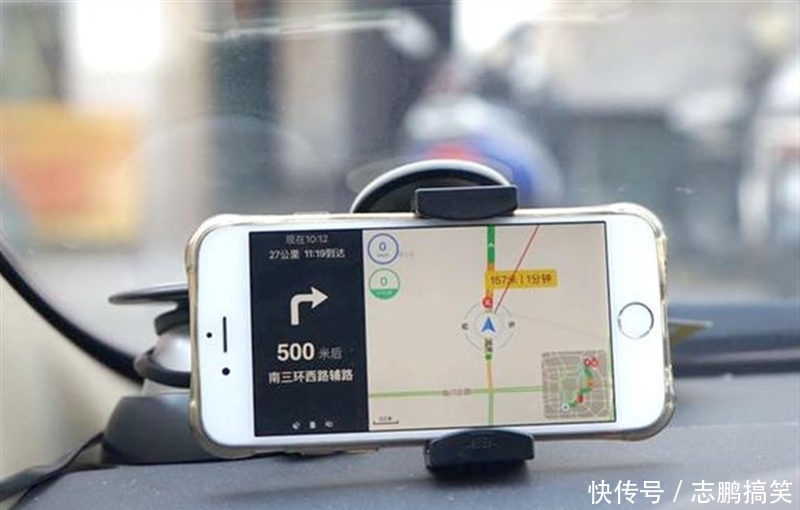 手机扣怎么取下来