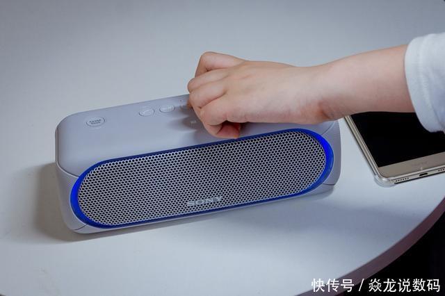 低音越狠灯越浪,索尼无线蓝牙防水音箱测评!_