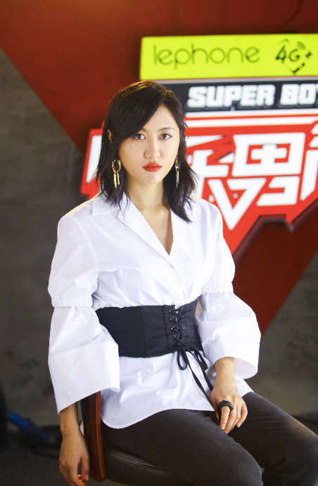 娱乐节目《快男》中李健罗志祥结盟虐哭陈粒?