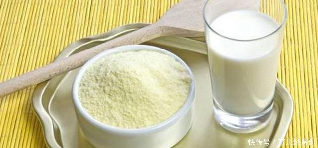 这5种水不要给宝宝冲奶粉 否则增加肾脏负担