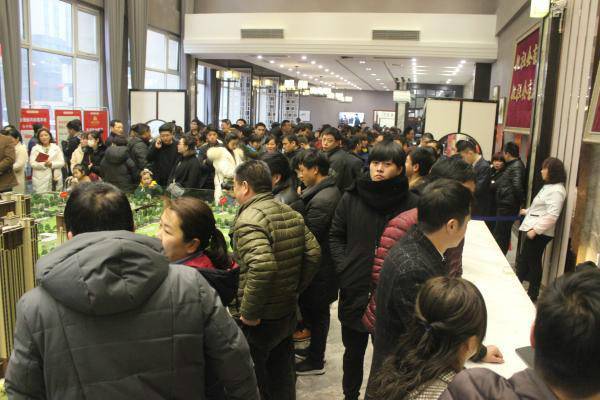 小哥哥小姐姐,本地开发商了解一下