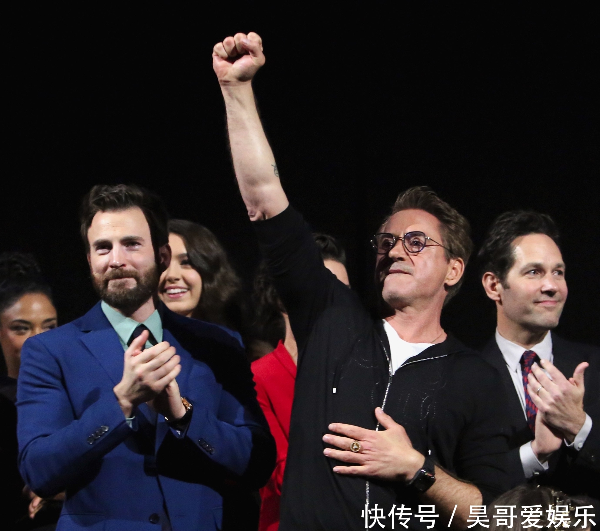 《复联4》演员最后一次大合影中,出现了很多许