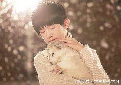 易烊千玺名字被节目组写错,工作室声明:暂停录