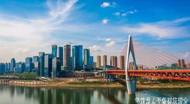中国排名前三的网红城市,成都被挤出前三名,第