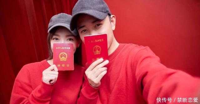 曝唐嫣已怀孕,机场路透视频为证!她走路小心,下