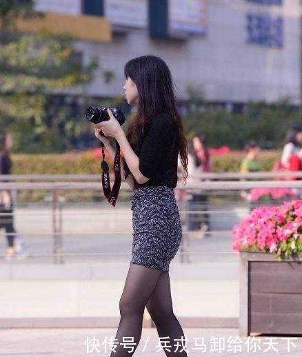想法喜欢男人长腿?甚至有变态心情?睡衣趣怎么样算丝袜图片