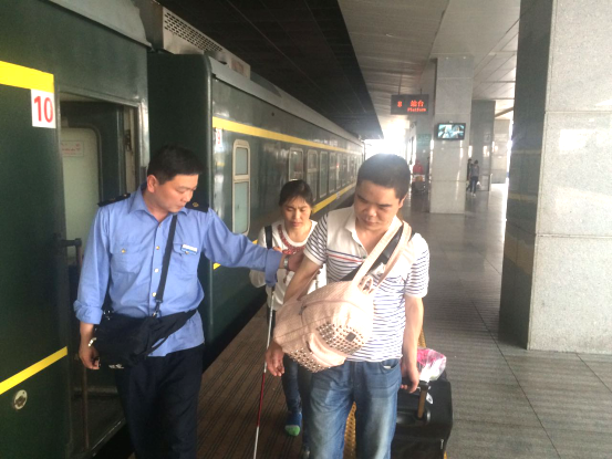 和谐铁路之声:K1106次列车的感动之旅