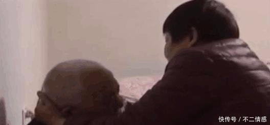 儿子儿媳帮父母还房贷,讨要房产证被拒绝,宁愿