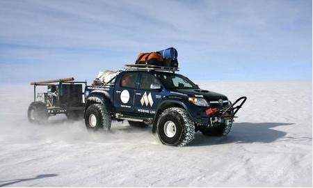 极地探险车轮胎轮毂是什么型号的?