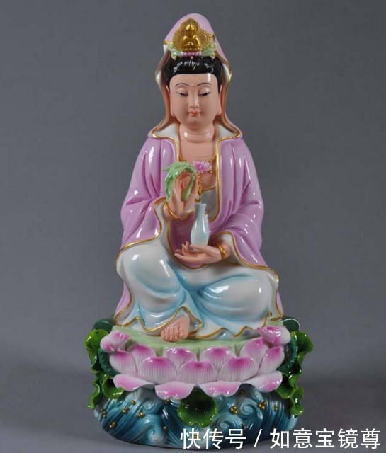 佛缘知识:在家里供奉观音菩萨的正确方法是?