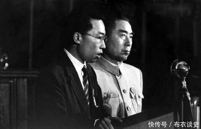 周总理在万隆会议上的珍贵照片,第三张看呆外国人,最后一张骄傲