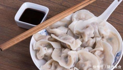 外国人来中国旅游 咬咬牙点了份饺子 结账时反问:没搞错? 必赢国际注册